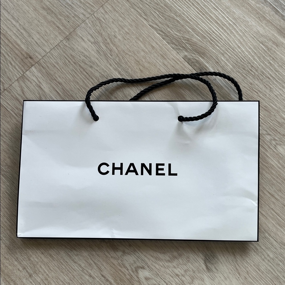 CHANEL White and Black Gift Bag